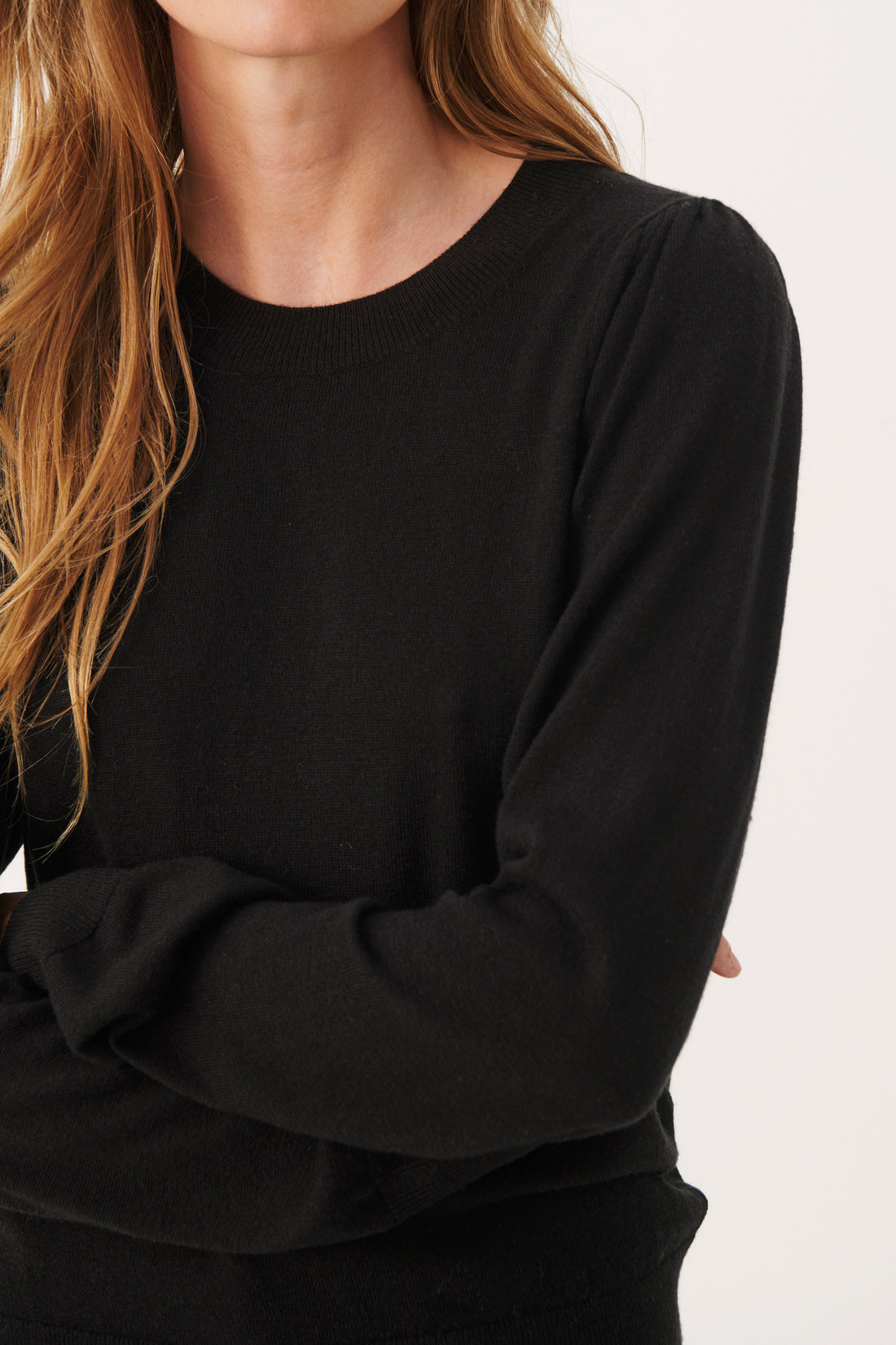 Evina Puff Shoulder Black Cashmere Sweater