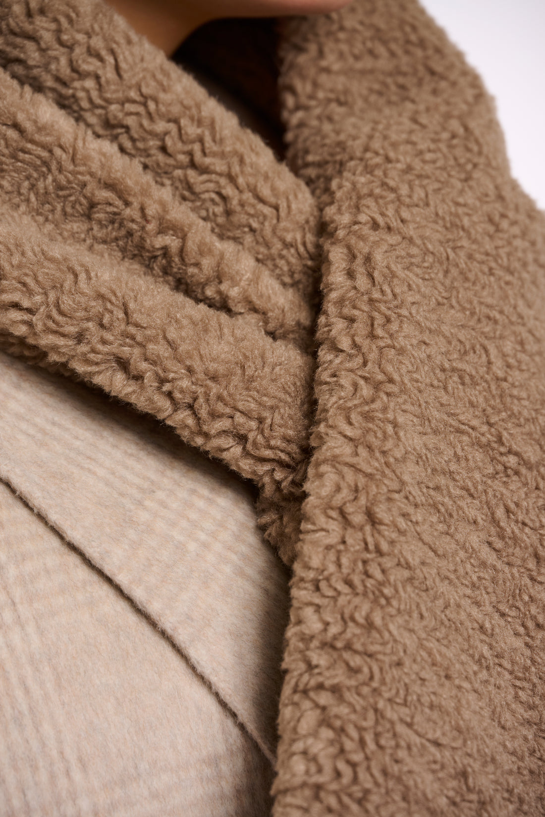Asho teddy scarf