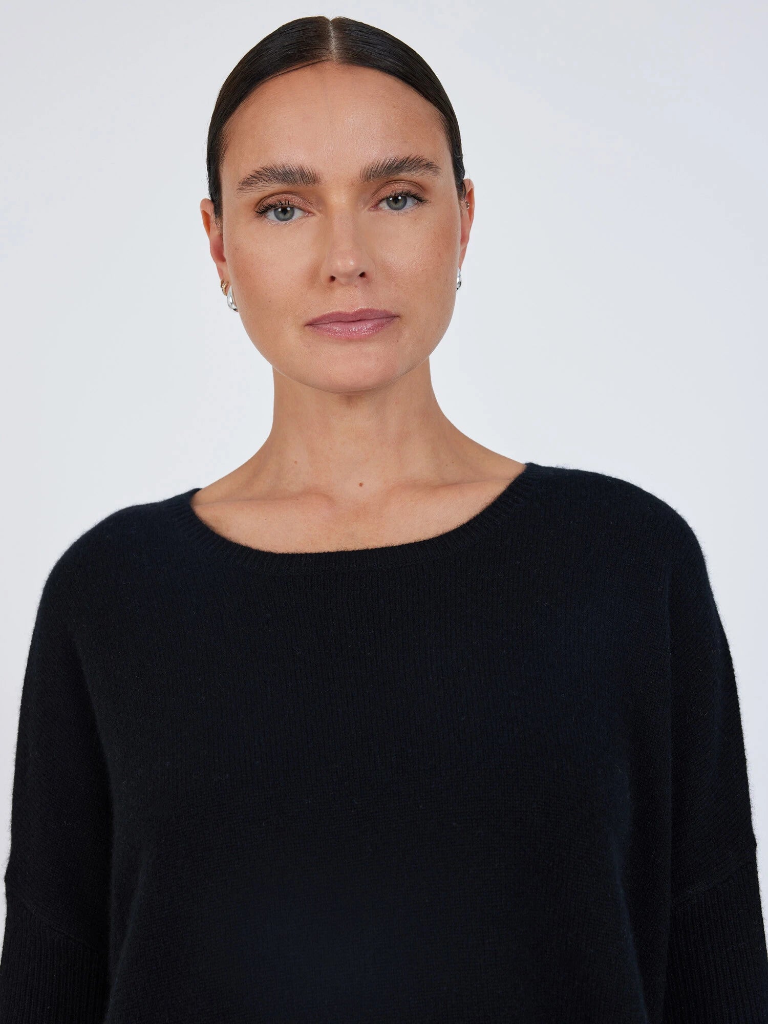 Arya Black Cashmere Round Neck Poncho Jumper