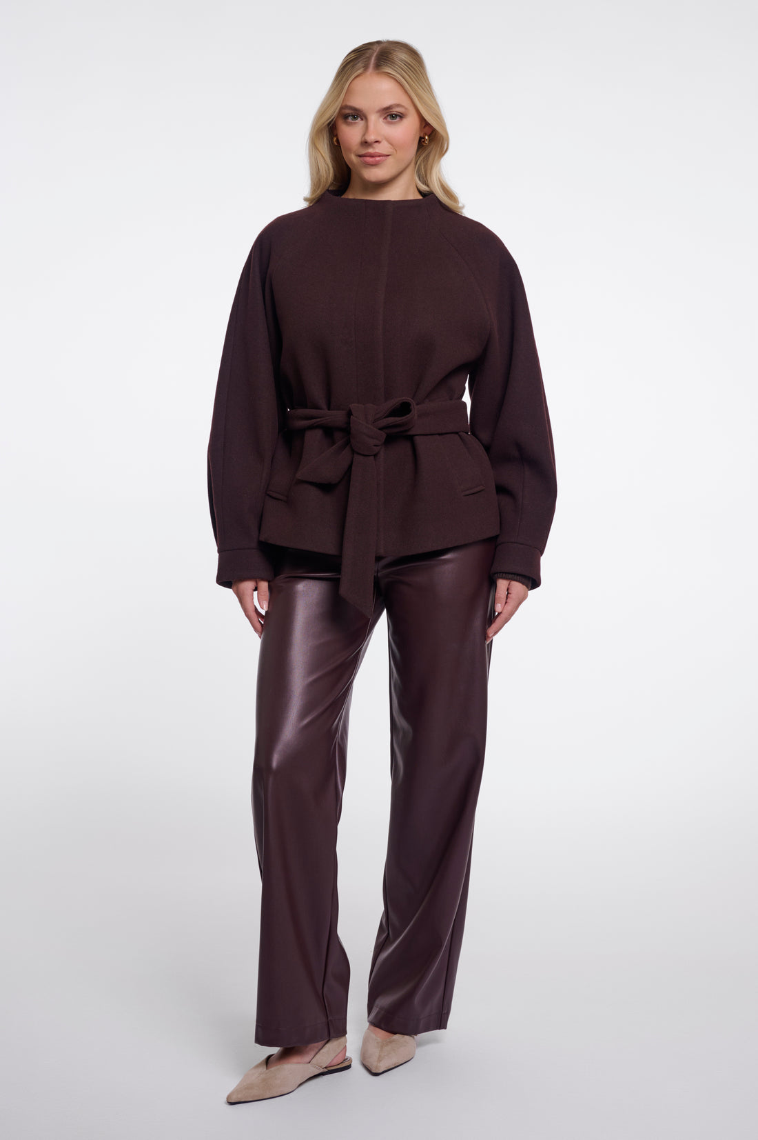 Cornelia Brown Short coat with collar