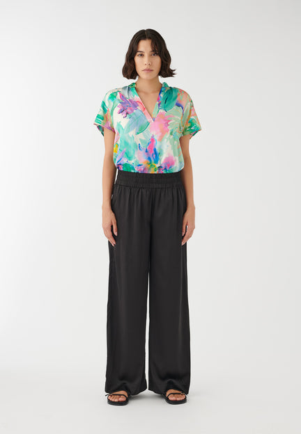 Shop the Margo Black Silk Wide Leg Pants by Dea Kudibal at Jessimara.com