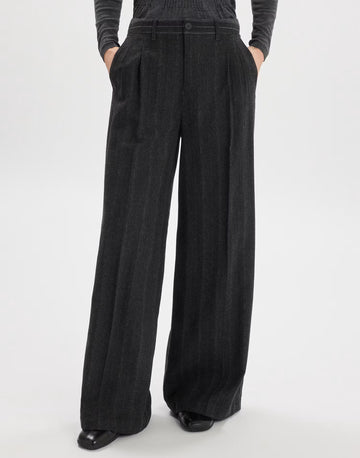 Crisscross grey pinstripe palazzo trousers by HIGH |Material : 40% cotton, 25% polyester, 20% Wool, 10% Acrylic, 5% other fibres | Dry Clean
