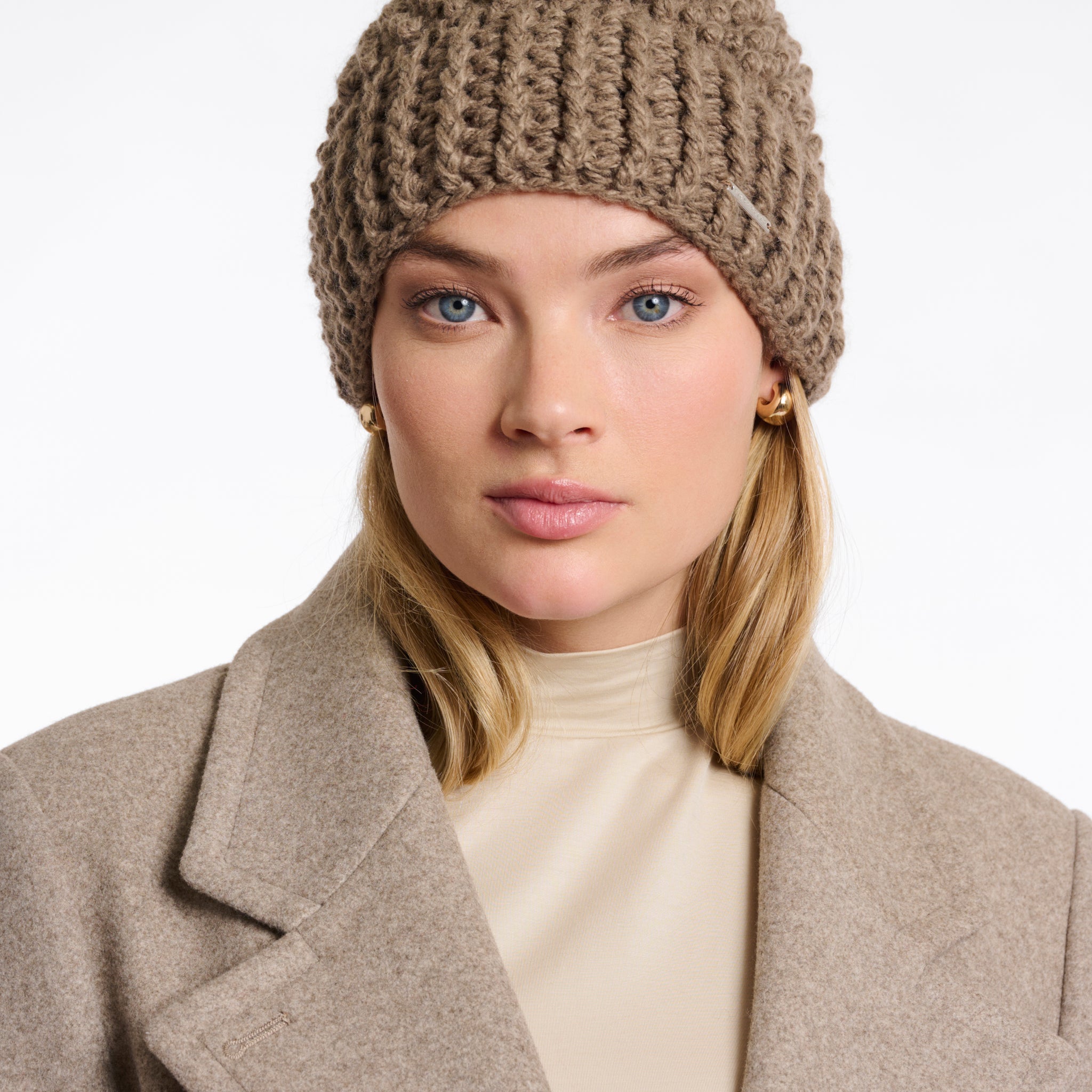 Kevina Knitted Hat with Detachable Faux Fur PomPom