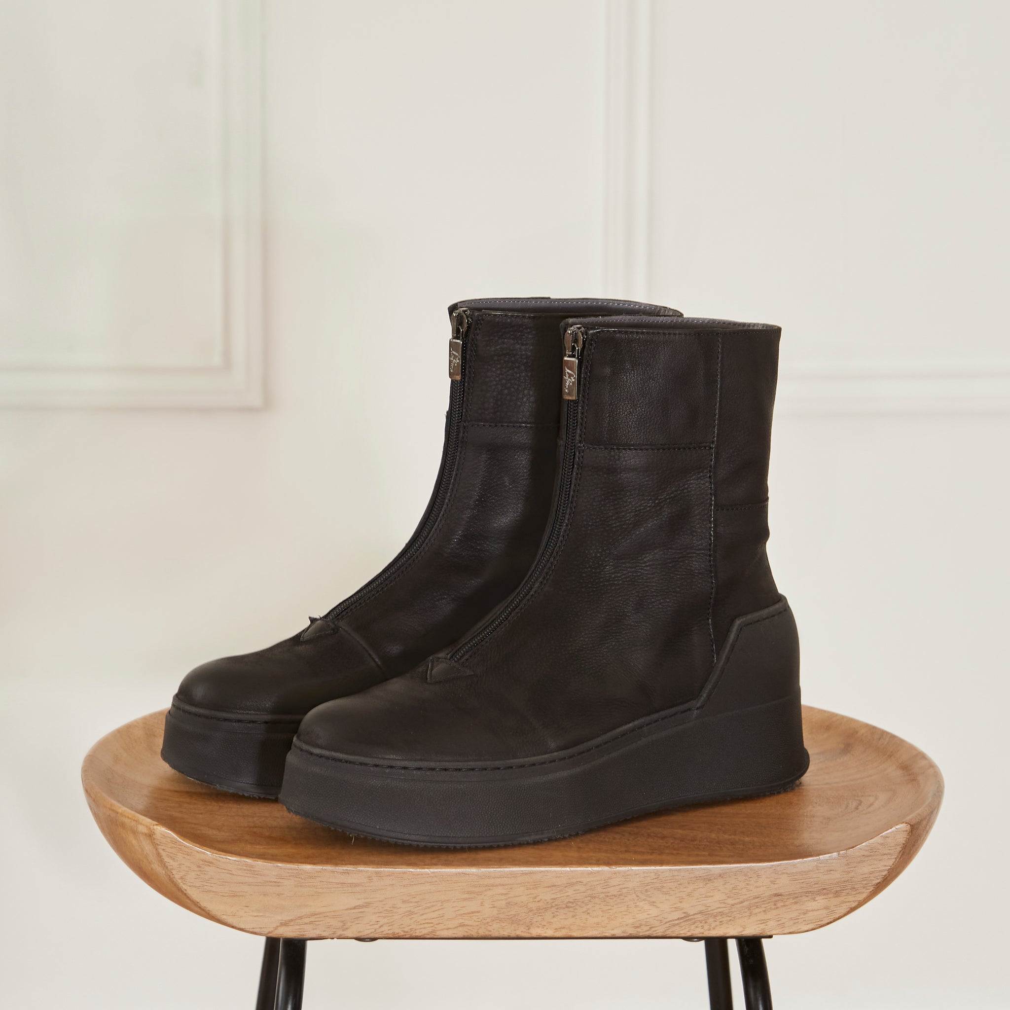 Black Nubuck Leather Smooth Sole Boot