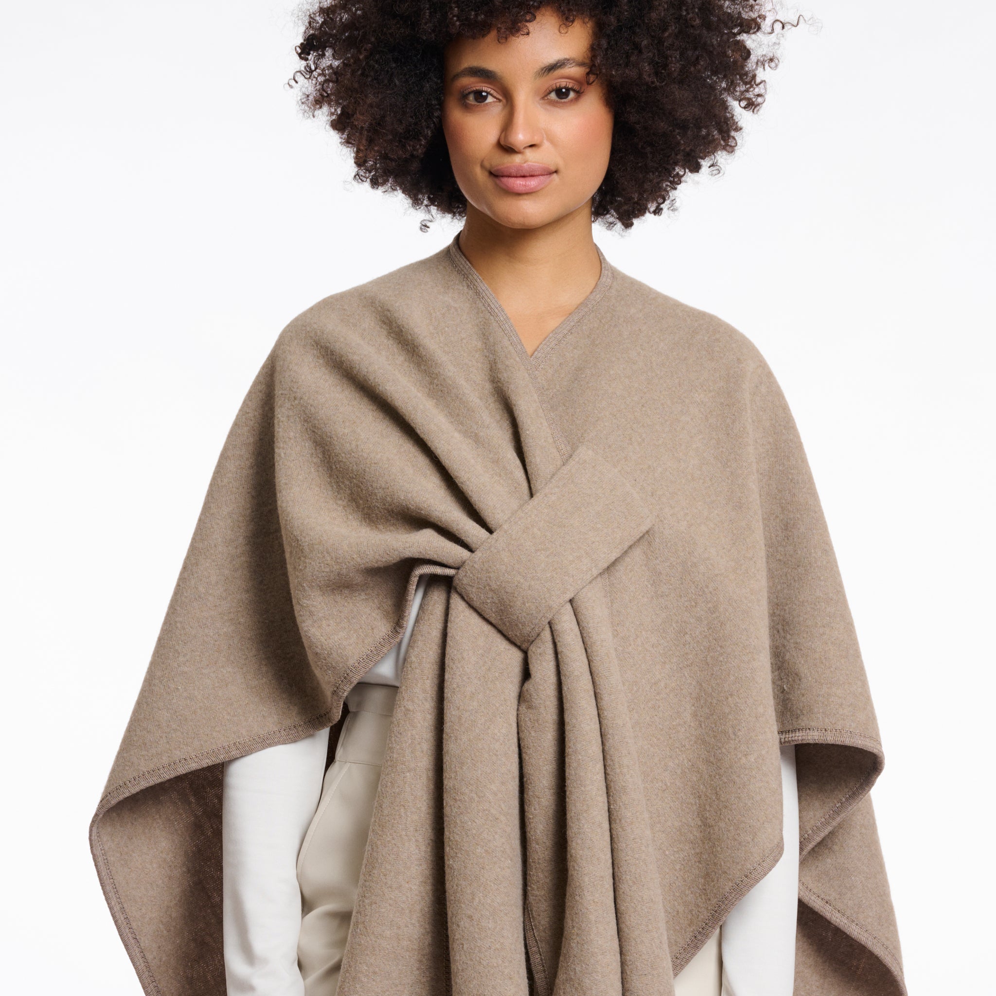 Marwa woven cape in Toffee