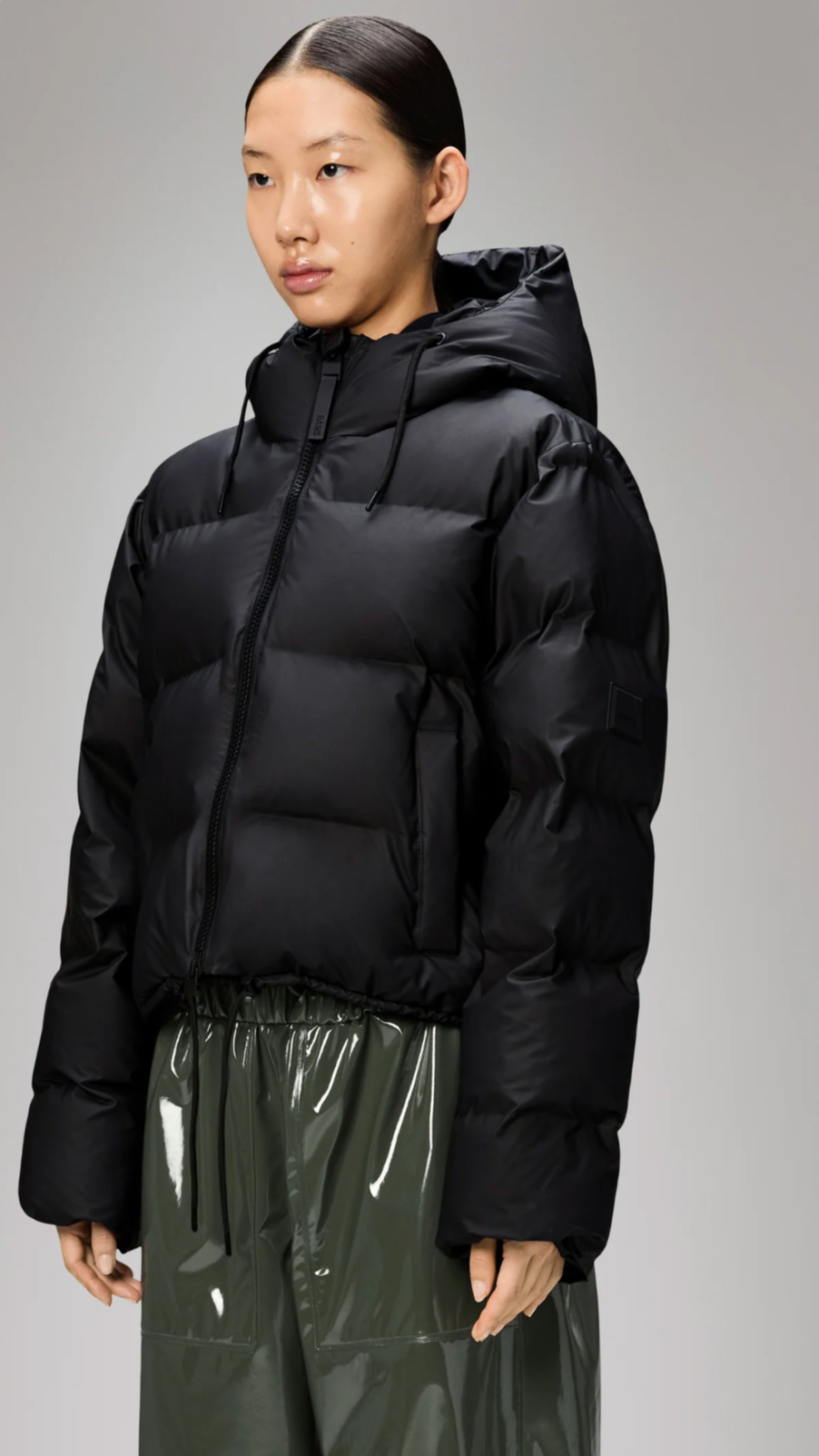 Alta Short Puffer Jacket in Black