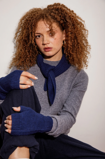 Knitted Cashmere Cosmos Neck Tie