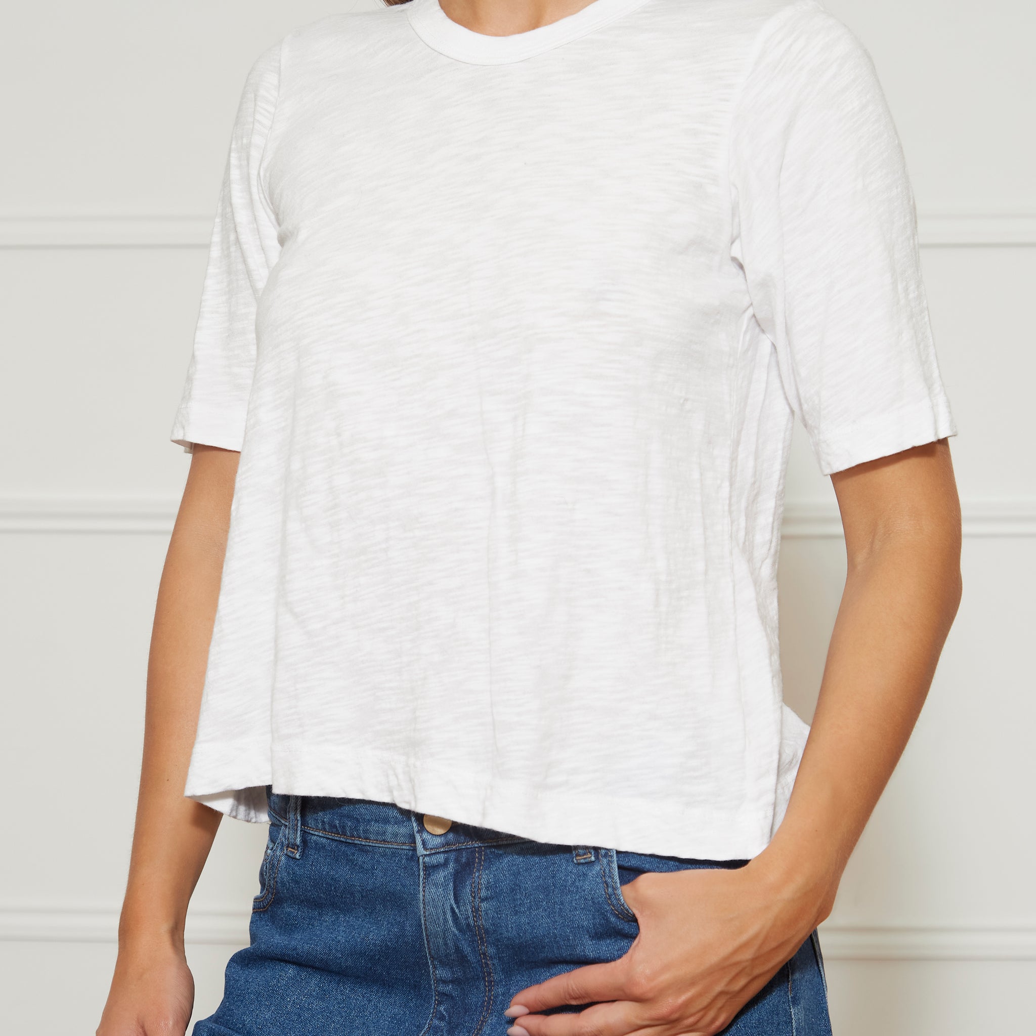 Shrunken White Round Neck Short Sleeve T Shirt