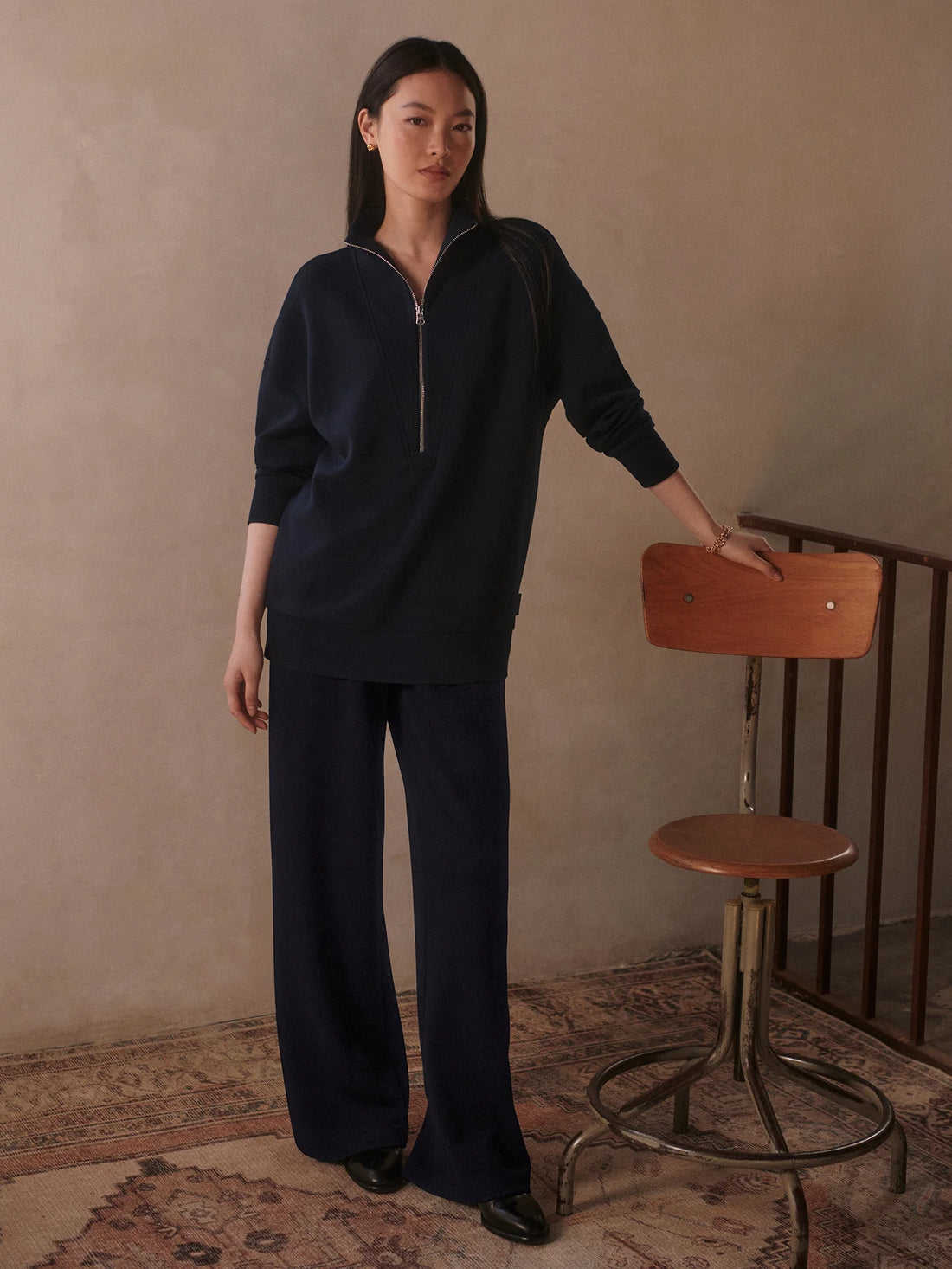 The Extra Wide Leg Pant 32" in Navy