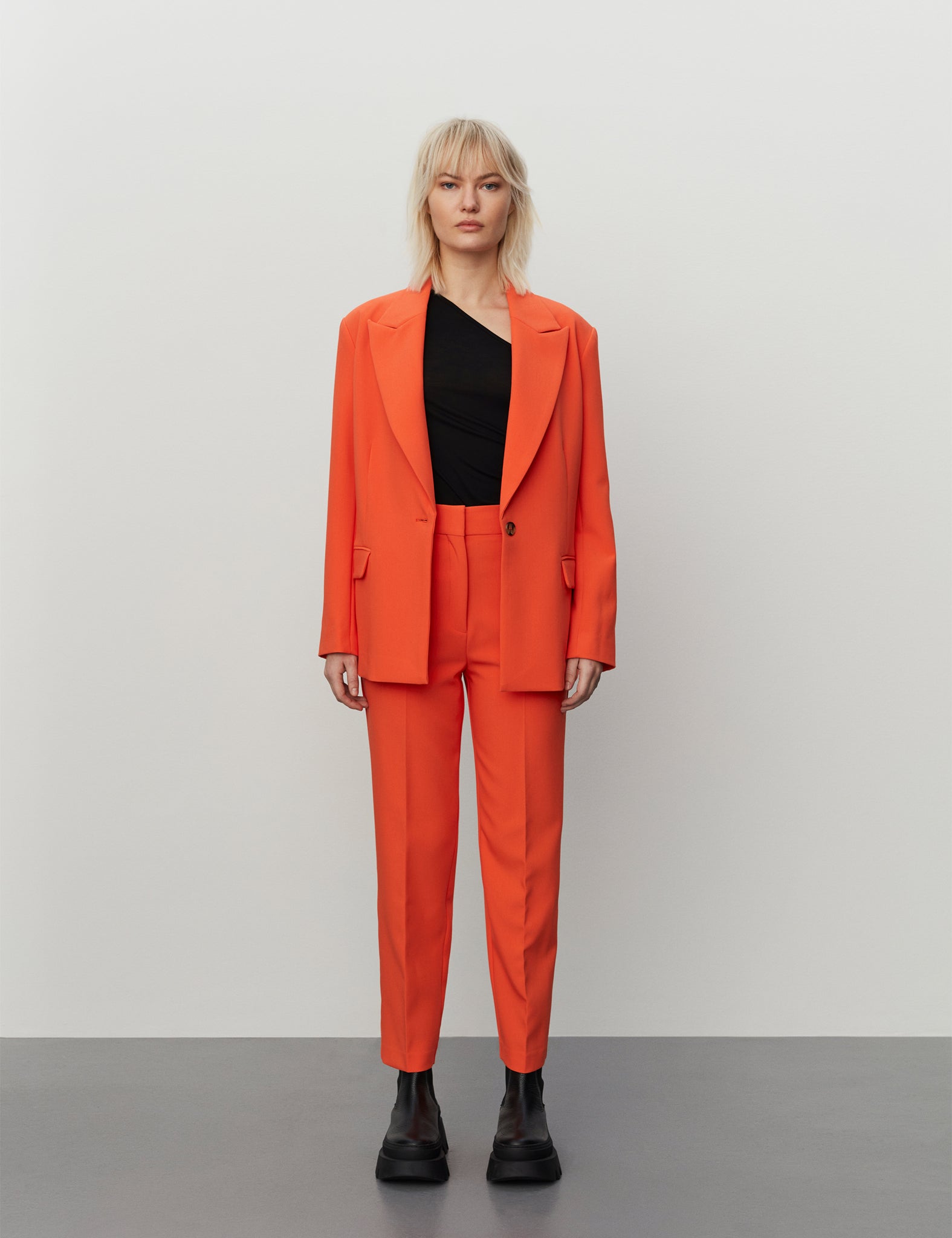Ann Mandarin Red Trousers