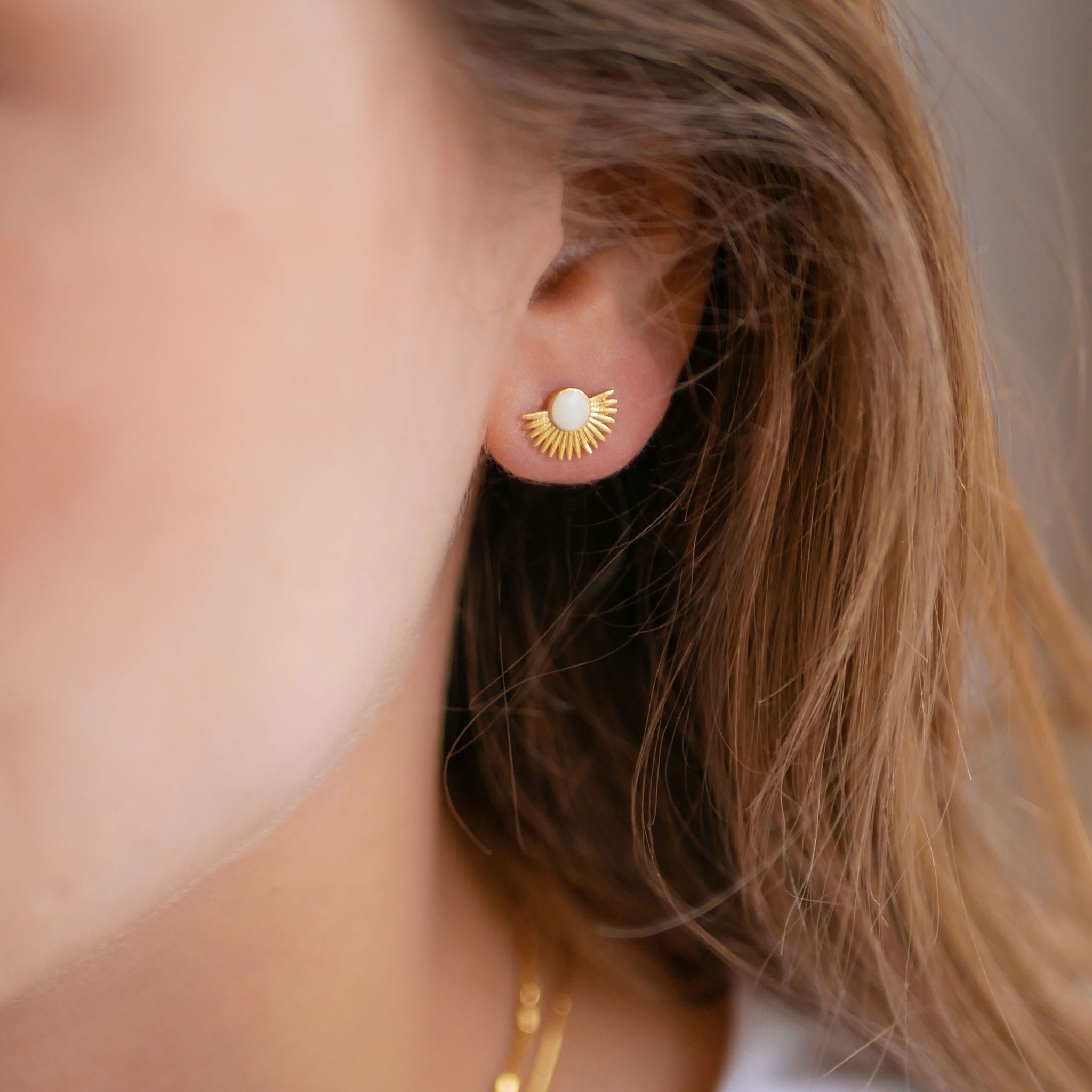 Soleil 'Daisy' 18k gold-plated Earring Studs