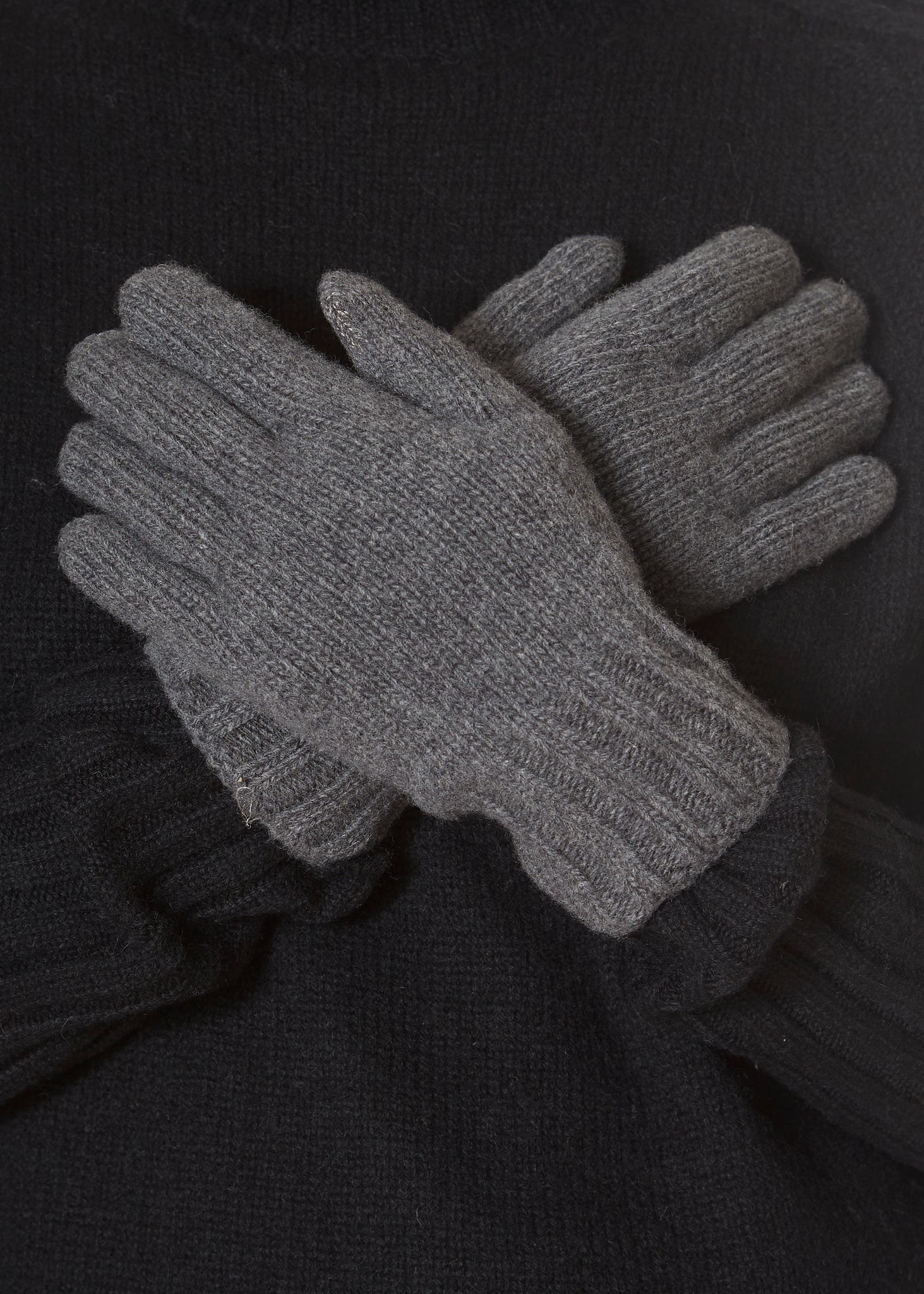 Santacana Dark Grey Gloves 'Cashmere Blend' - Jessimara