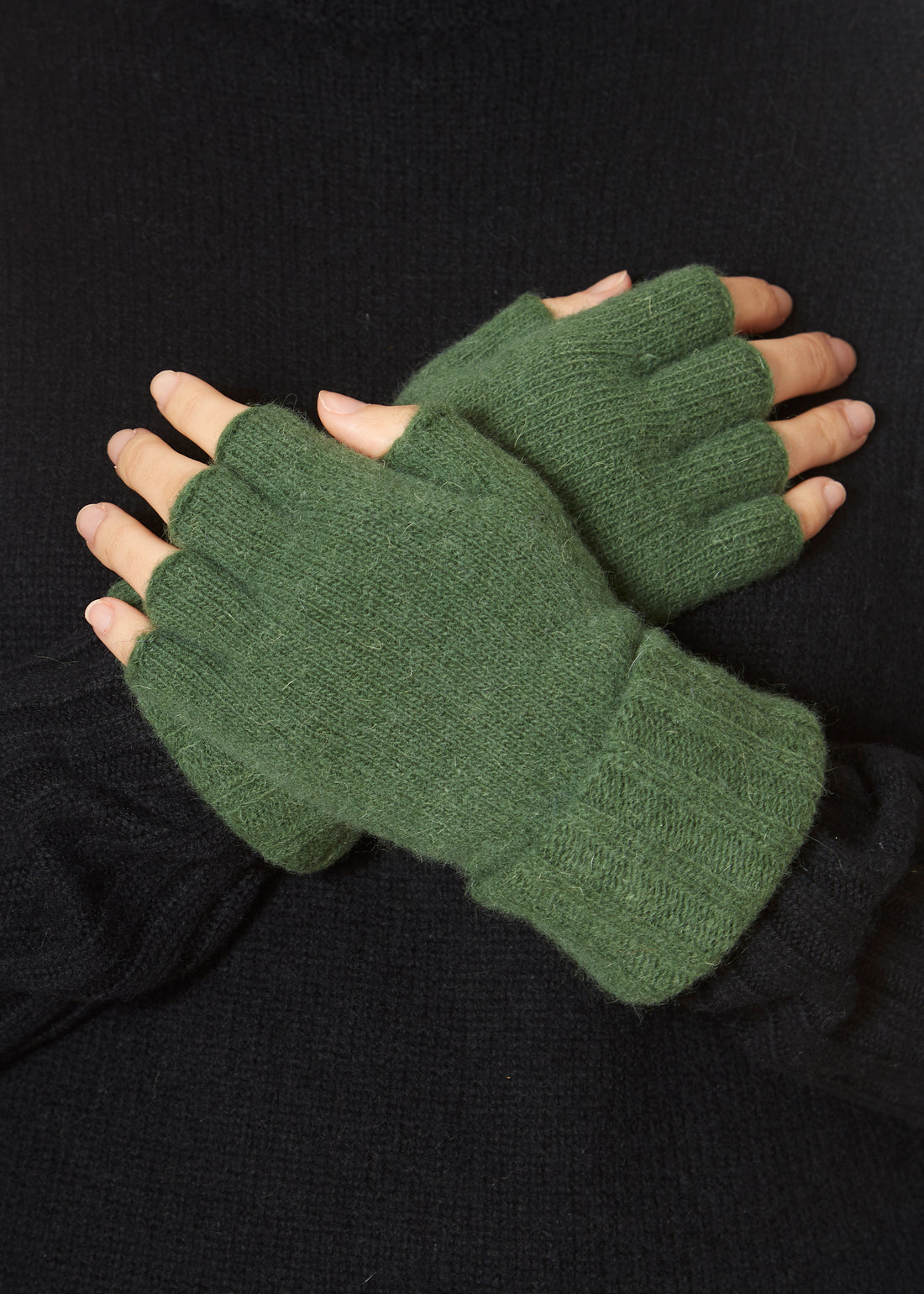 Santacana Forest Green Plain 'Fingerless Gloves' - Jessimara